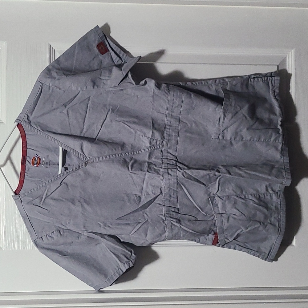 Women's medical scrubs